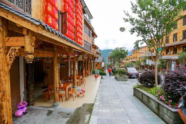 为什么都称陈翔为老大呢，？他一点都不霸道。